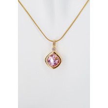 Stella Fortis Pembe Kare Kesim Kristal Taşlı Minimal Kadın Kolye | Gold Kaplama