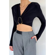 Gülseli Kadın V Yaka Büzgülü Gold Toka Detaylı Crop Top Bluz P-00020149