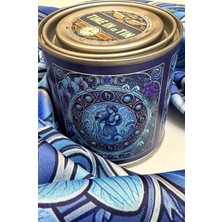 Time in a Tin Kova Burcuna Özel Ipeksi Saten Tasarım Fular-Retro Teneke Kutulu Hediye Seti