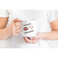 "kişiye Özel Isimli ve Çiçekli Baş Harf Tasarımlı Porselen Kupa"