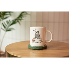 "kişiye Özel Isimli ve Çiçekli Baş Harf Tasarımlı Porselen Kupa"