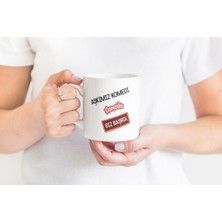 ""kişiye Özel Isimli ve Çiçekli Baş Harf Tasarımlı Porselen Kupa"