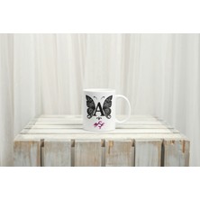 "kişiye Özel Isimli ve Çiçekli Baş Harf Tasarımlı Porselen Kupa"