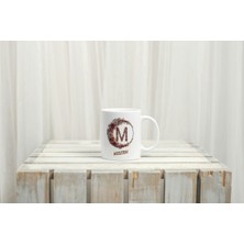 "kişiye Özel Isimli ve Çiçekli Baş Harf Tasarımlı Porselen Kupa"