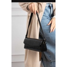 Zynp Kadın Rugan Baget Omuz Çantası