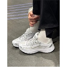 Nike P-6000 Kadın Sneaker Ayakkabı Nefes Alabilir Yapı ve Kauçuk Taban ile Koşu ve Yürüyüş İçin İdeal