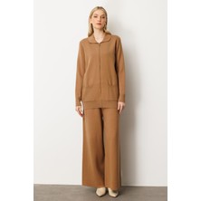 Mutlu Ertan Kadın Gömlek Yaka Fermuarlı Cep Detaylı Triko Hırka Camel 20240