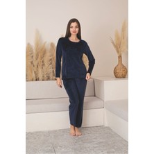 Asel Kadın Kırmızı Renk Likralı Kadife Pijama Takımı