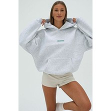 The Champ Clothing Kadın Oversize Sweatshirt Hoodie Chmp Studıos Gri – Kapüşonlu, 3 Iplik Polar, Kanguru Cepli