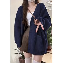 Tarz Cool Kadın Oversize Cepli Düğmeli V Yaka Triko Hırka