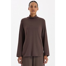 COMEUP Kadın Kakao Dansı Yüksek Yaka Cepli Uzun Kollu Hafif Sweatshirt Kahverengi Teknik Kumaş