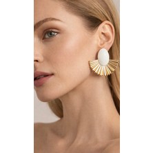 Solare Accessories Beyaz Mineli Detaylı Altın Kaplama Yelpaze Form Vintage Küpe (Hipoalerjik)