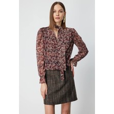 On Triko Yakası Fularlı Leopar Desenli Bluz 62310