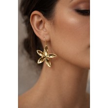 Solare Accessories Altın Kaplama Çiçek Figürlü Sallantılı Vintage Küpe (Hipoalerjik)