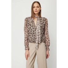 On Triko Yakası Fularlı Leopar Desenli Bluz 62310