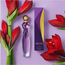 Oriflame Mandalina Amaryllis ve Sandal Ağacı Notalı Divine Royal Edt Kadın Parfümü