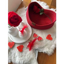 Patiska Tasarım Sevgililer Günü Özel Mumlu Kalp Şeklinde El Yapımı Örgü Sepet – Romantik Dekoratif Hediye Seti