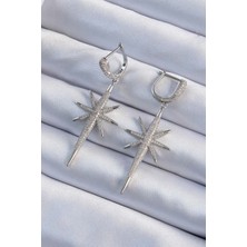 Pirinç Gümüş Renk Zirkon Taş Kaplama Kutup Yıldızı Tasarımlı Kadın Küpe EB-53-VICE/(1395) 3263