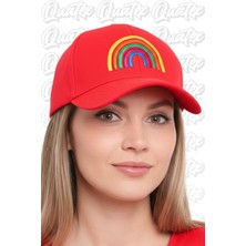 Quatex Gökkuşağı Nakışlı Şapka – Kırmızı %100 Pamuk Gabardin Unisex Model