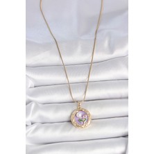 Marsilyan 316L Çelik Gold Renk Zincir Mor Çiçek Işlemeli Inci Detay Potre Model Kadın Kolye