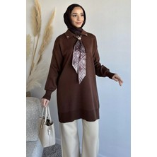 Julude Gülseli Polo Yaka Fular Aksesuarlı Tesettür Triko Tunik P-00019399