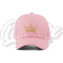 Quatex Taç Nakışlı Şapka – Pembe %100 Pamuk Gabardin Unisex Model