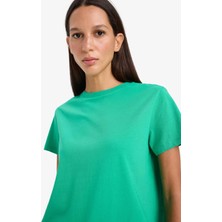 DeFacto Long Fit Bisiklet Yaka Basic Düz Penye Kısa Kollu Tişört B6438AX25SP