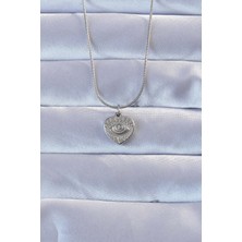 Pazarcan 316L Gümüş Renk Zirkon Taşlı Işlemeli Göz Detay Kalp Kolye - TJ-BKO9285