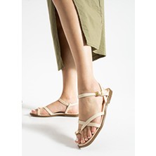 Moda Devrin Kadın Bej Yüzüklü Sandalet Suni Deri Malzeme ile Şık Tasarım