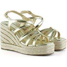 Erkan Saçmacı Kadın Altın Rugan Çapraz Bantlı Taşlı Zikzak Örgü Jüt Platform Topuklu Sandalet