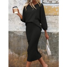 Kadın Uzun Kollu Yakası Açık Yarasa Kollu Şardonlu Kaşkorse Bluz ve Etek Takım