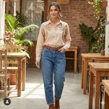 Crystalia Omuz Kısmı Işlemeli Bej Keten Gömlek