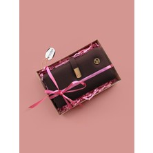 Westbag Kadın Suni Deri Dokulu Çok Bölmeli Mıknatıs Kapamalı Fermuarlı Kutulu Hediyelik Cüzdan