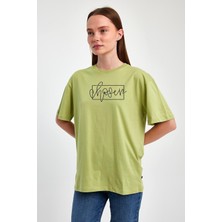 Yakamor Kadın Baskılı Oversıze T-Shırt