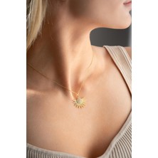 Nereze 925 Ayar Gümüş Gold Kaplama Zirkon Taşlı Güneş Model Kolye