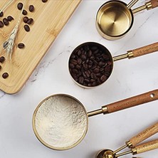 Karokstore Mewutal 4 Adet Paslanmaz Çelik Ölçü Kabı, Ahşap Saplı, Kuru ve Sıvı Maddeleri Ölçmek Için Ölçü Kabı Setleri (4 Boyut - Altın)