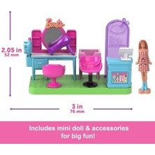 Karokstore Mini Barbieland Koleksiyona Uygun Oyun Seti, 4 Cm'lik Bebek, Aynalı Kuaför Tezgahı, Şampuan Bölümü ve Hikaye Anlatımına Yönelik Karşılama Masası ile Kuaför Salonu, JCR32