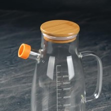 Karokstore Borosilikat Cam Yağlık - Bambu Kapaklı ve Ölçü Çizgili Sirkelik | Damlatmaz Ağızlı, Dayanıklı, Kurşunsuz Yağdanlık (1000 Ml)