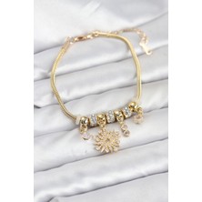 Callerrons Accessories Kutup Yıldızı Model Charmlı Gold Renk Kadın Bileklik - EBJ260109W39072