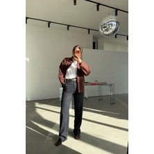 Özge Özgenç Kemerli Düz Fit Pantolon