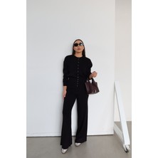 Özge Özgenç Çıtçıtlı Triko Hırka Pantolon Takım