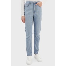 Calvin Klein Pamuklu Relaxed Fit Yüksek Bel Düz Paça Jeans LV047E618GVLJ Bayan Kot Pantolon LV047E618G Vlj