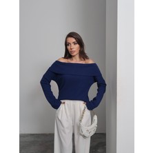 Paw Garage Kadın West Madonna Yaka Yumoş Kazak - Bluz