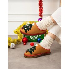 Evinizin Vitrini Kahverengi Terlik Noel Ağacı Kabartma Nakışlı Sessiz Taban Yılbaşı Hediyelik Panduf Ev Terliği