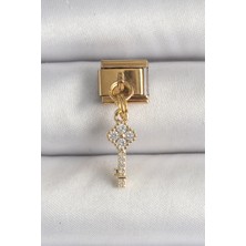 HERŞEYBURDAMODA 316L Çelik Gold Renk Sallantı Zirkon Taşlı Anahtar Model Nomination Charm