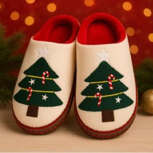 Evinizin Vitrini Krem Rengi Terlik Noel Ağacı Kabartma Nakışlı Sessiz Taban Yılbaşı Hediyelik Panduf Ev Terliği