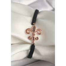 Pirinç Rose Renk Zirkon Taş Işlemeli Zambak Figür Asansörlü Makrome Model Kadın Bileklik - Lisinya