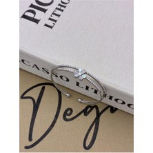 Hedef Bujiteri Gümüş Renkli Ayarlanabilir Iki Sıra Dizili Zirkon Taşlı,üzeri Çiçekli Bileklik