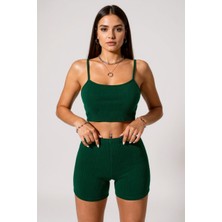 Kadın Yeşil Şortlu Kaşkorse Gecelik Takım - Modern, Konforlu ve Günlük Kombinlere Uygun