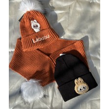 IRONMOON 3lü Takım Labubu Nakışlı Peluş Ponponlu Bere ve Boyunluk Seti